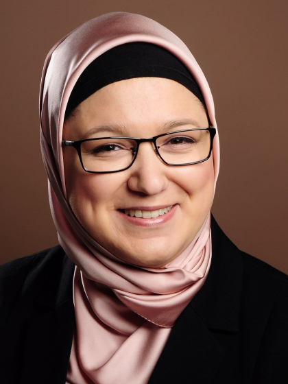 profilbild_zehra_oeztuerk